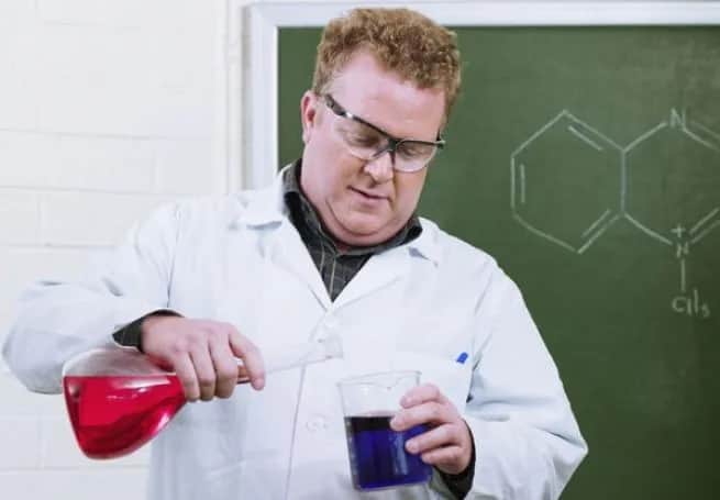 Czy nauczyciel biologii może uczyć przyrody? Sprawdź wymagania i przepisy