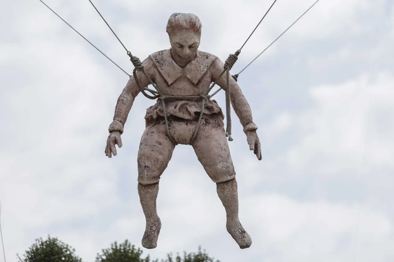 Kto wynalazł spadochron? Odkryj fascynujące historie wynalazców