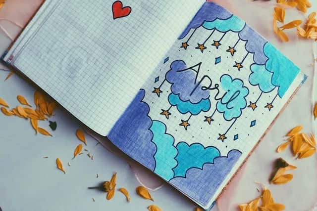 Jak ozdobić zeszyt do plastyki? Proste i kreatywne pomysły na dekoracje