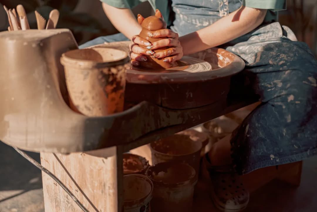 Kto wynalazł koło garncarskie? Tajemnice i historia tego wynalazku